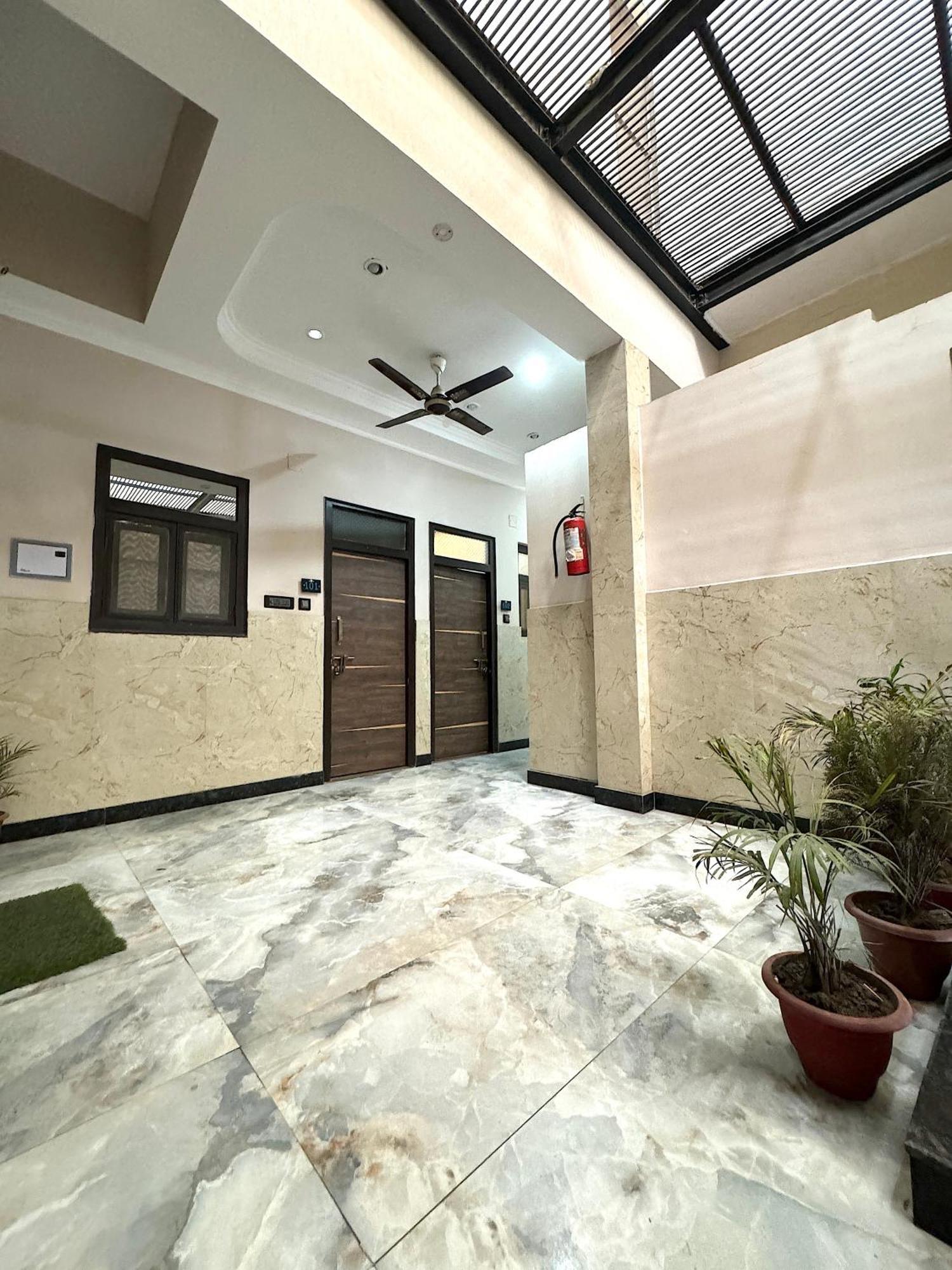 Hotel Kelson Dx With Parking, 2mins From Metro Station Near Railway Station New Delhi