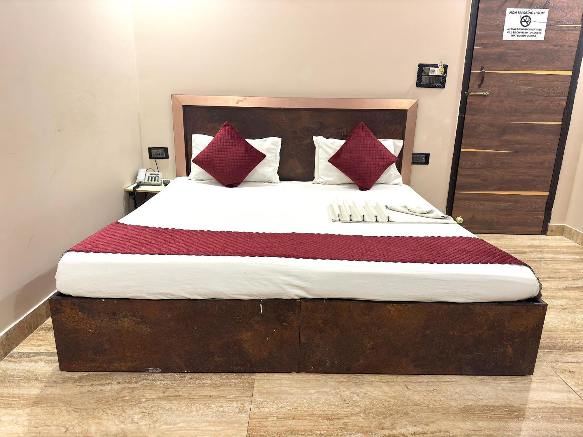 Hotel Kelson Dx With Parking, 2mins From Metro Station Near Railway Station New Delhi