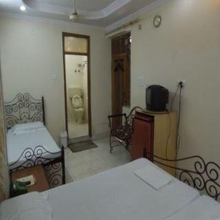 Hotel Kelson Dx With Parking, 2mins From Metro Station Near Railway Station 2*