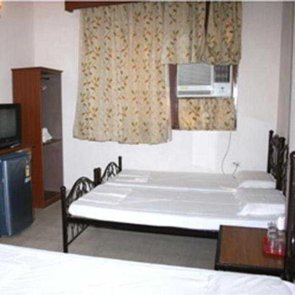Kelson Dx With Parking, 2mins From Metro Station Near Railway Station 2* New Delhi