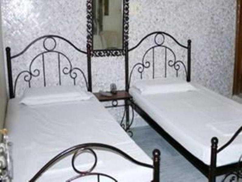 Kelson Dx With Parking, 2mins From Metro Station Near Railway Station Hotel New Delhi